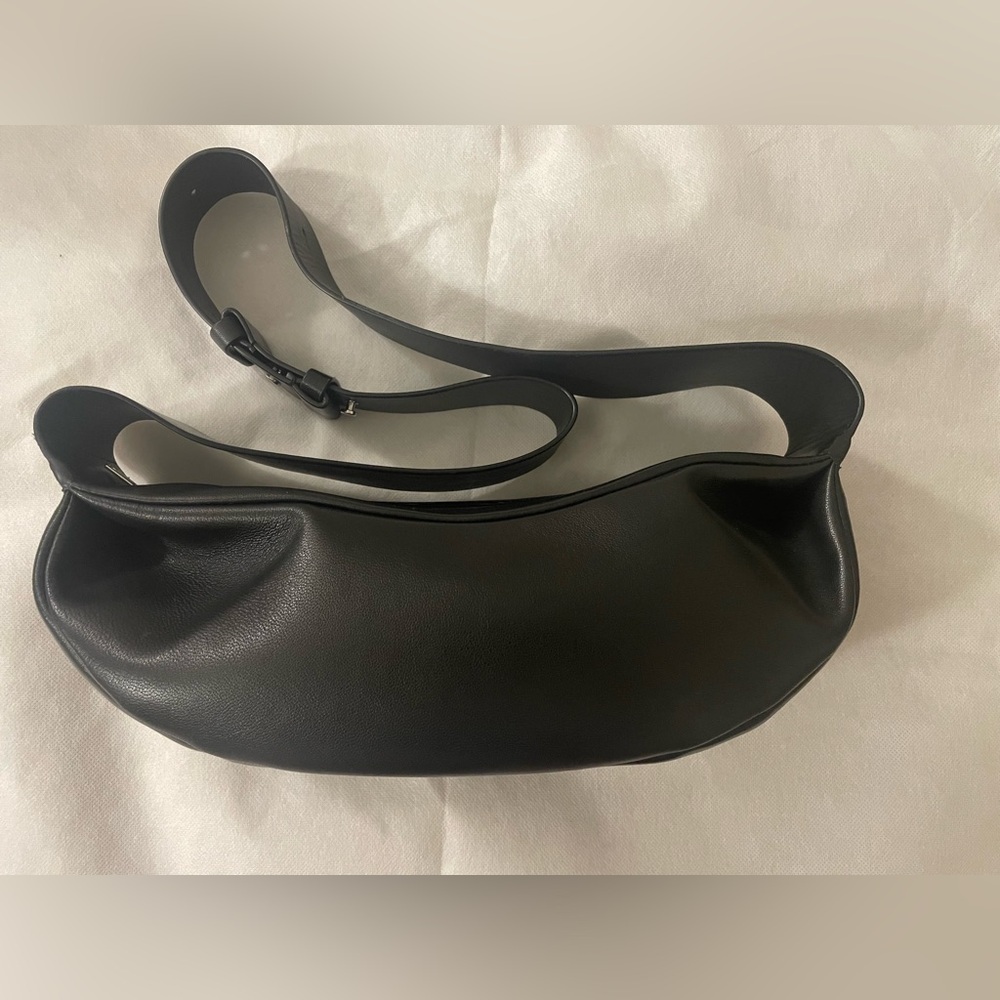 COS Swing Crossbody Leather - Black